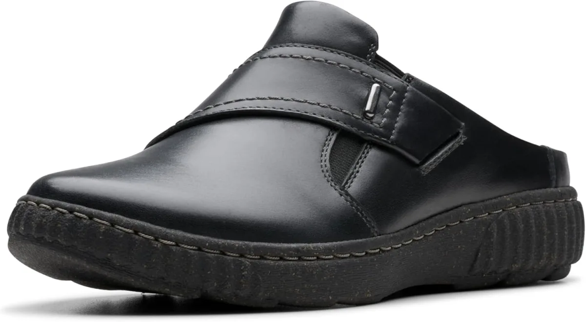 Clarks Women's Caroline Bay Clogs — Suede clog